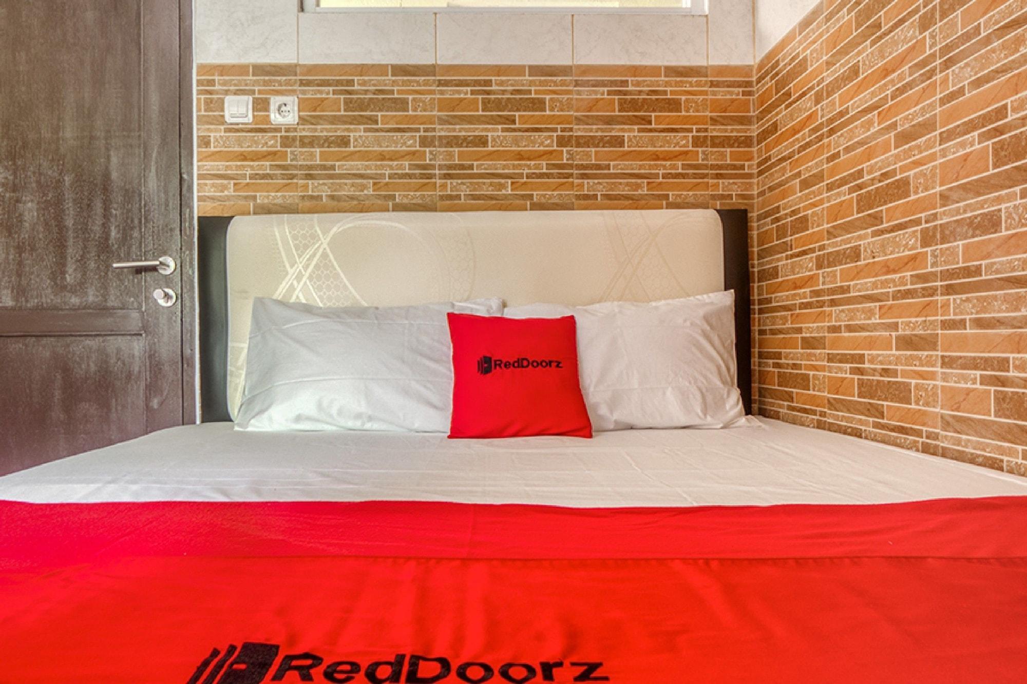 Hotel RedDoorz @ Panglima Polim 2 Dżakarta Zewnętrze zdjęcie