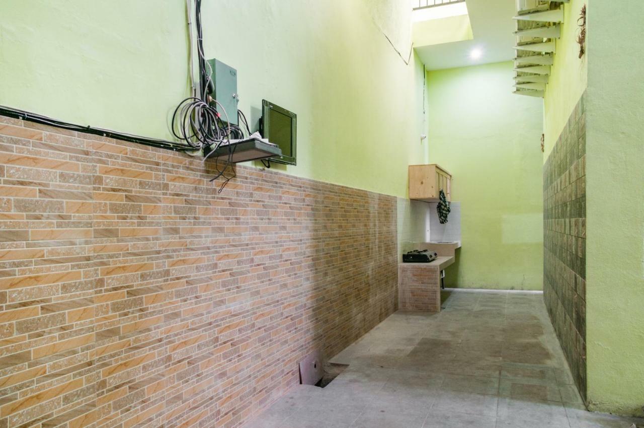 Hotel RedDoorz @ Panglima Polim 2 Dżakarta Zewnętrze zdjęcie